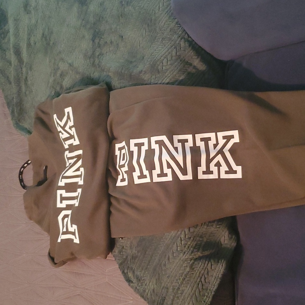 Deep green PINK outfit